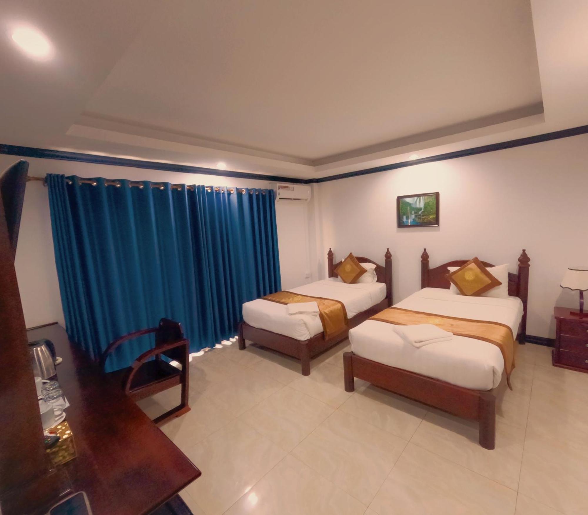 Vang Vieng Consiana Hotel Exterior photo